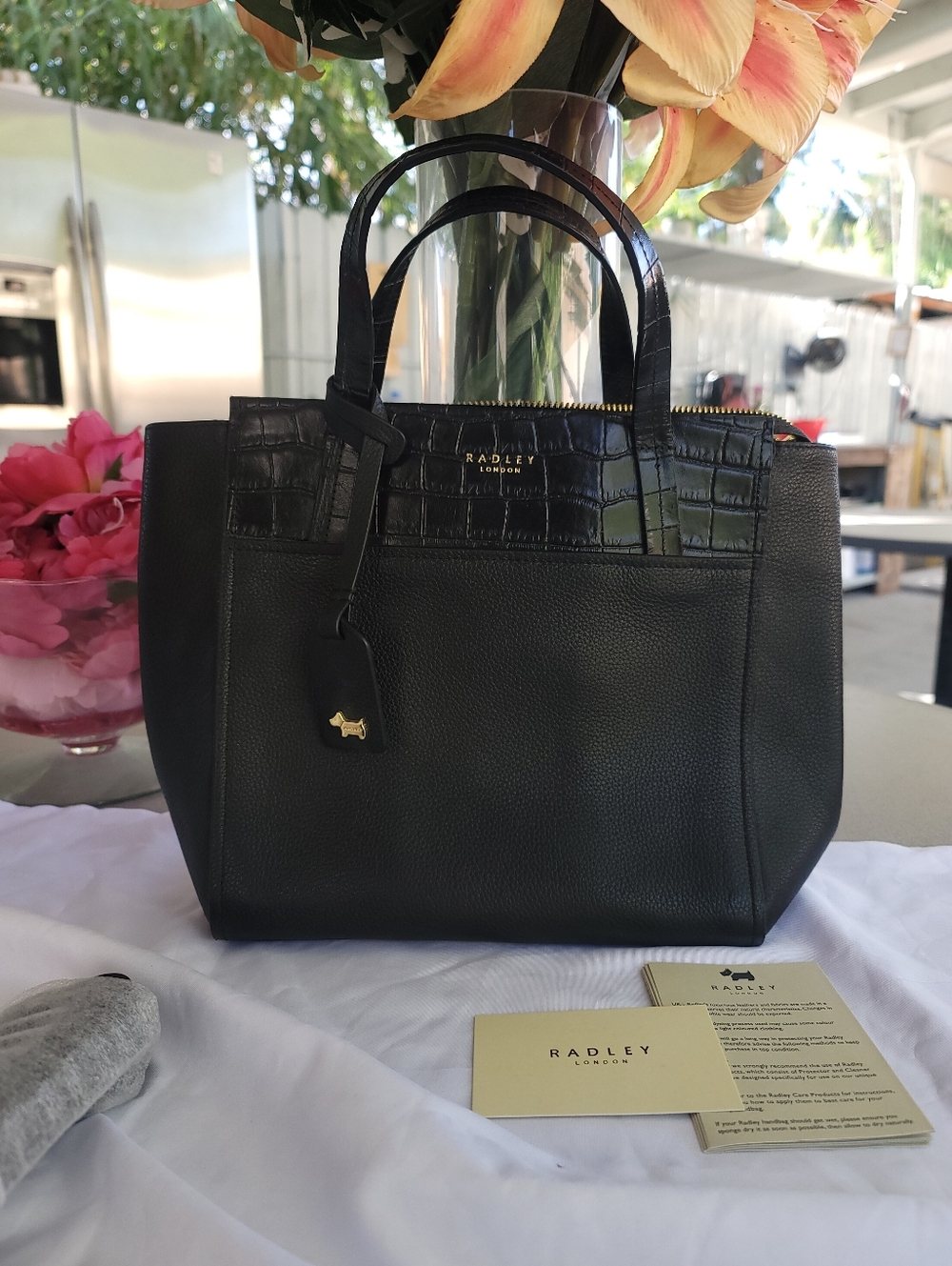 Radley London Black Leather Tote Bag - Picture 4 of 11